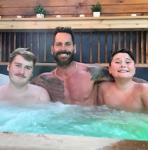 Meet your Posher, Maxime